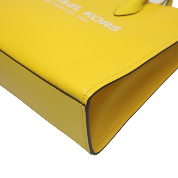 Michael Kors handbag shoulder bag in yellow calf leather - Picture 10 of 16